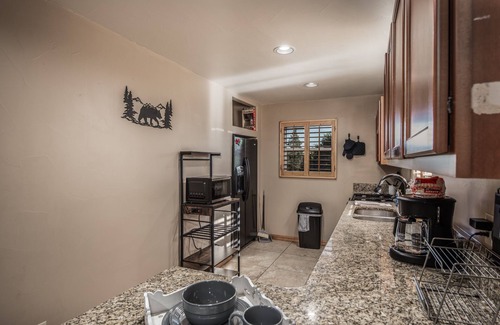 Alto Casa | Flo #1 | Wooded Views + Great Location Near Outdoor Activities