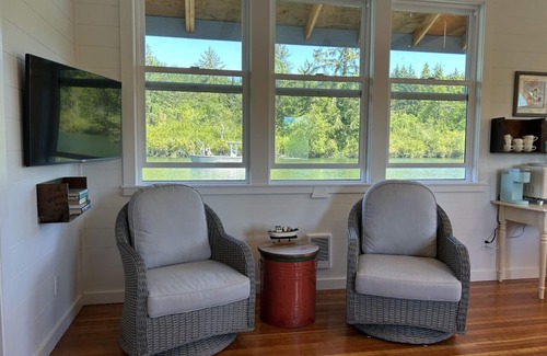 Astoria Alquiler De Eote | Float House No. 2 at Jack Creek