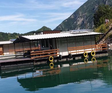 Milici Apartamento | Floating apartments