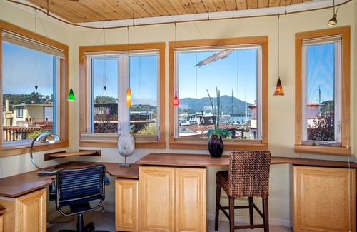 Marin City Alquiler De Eote | Floating Home in Sausalito! 3 Floors with 2BR 3BA