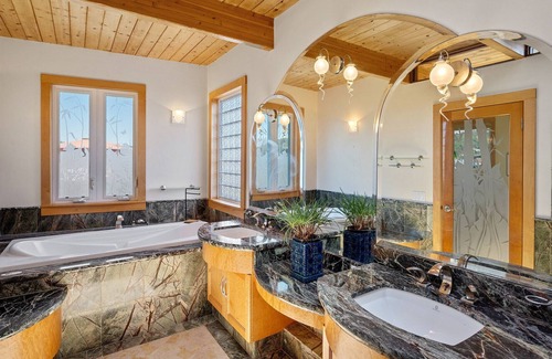 Marin City Alquiler De Eote | Floating Home in Sausalito! 3 Floors with 2BR 3BA