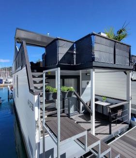 Seca Apartamento | Floating House - MARINA PEARL