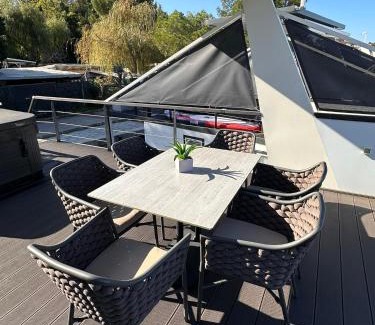 Seca Apartamento | Floating House - MARINA PEARL