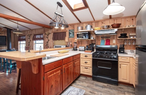 Apalachicola Alquiler De Eote | Floating Houseboat - A Fisherman's Retreat!