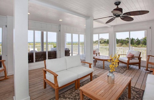 Shell Island Casa | Flock of Sea Girls by Sea Scape Properties