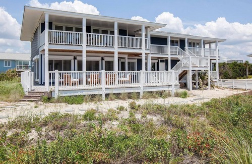 Shell Island Casa | Flock of Sea Girls by Sea Scape Properties