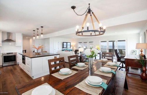 Shell Island Casa | Flock of Sea Girls by Sea Scape Properties
