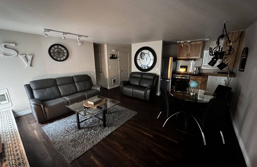 Elkhorn Village Condominio | Nivel del suelo, Se aceptan mascotas, Porche y barbacoa