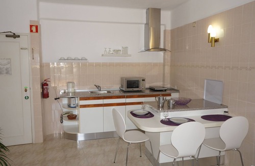 Vale de Parra Apartamento | Flor do Vale - Self catering ONE Bedroom direct acess to garden and pool