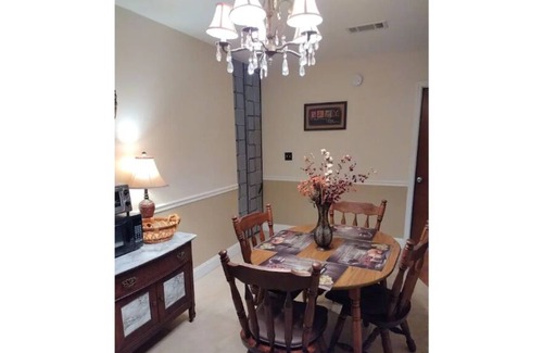 Florida Panhandle Otro | Flora - Bama Charming/ Cozy 1 Bedroom-w/ Ensuite - 2 Guests