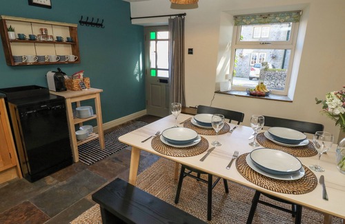 Tideswell Cabaña | Flora Cottage
