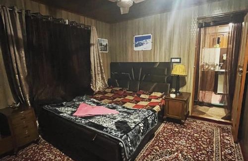Nagin Bagh Casa | Flora cottage