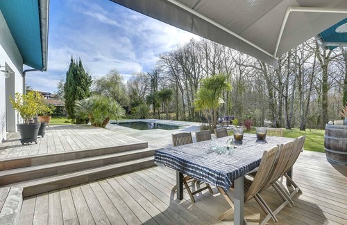 Arbonne Casa | FLORA - Maison contemporaine avec piscine chauffée