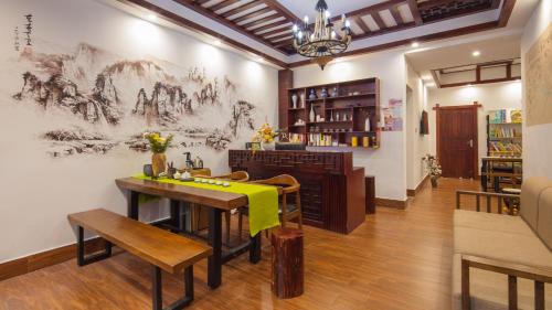Wulingyuan Casa | Floral Hotel · Spring Guesthouse Zhangjiajie