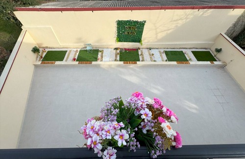 Le Bourget Apartamento | Floral House