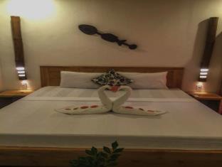 Puerto Princesa City Centre Complejo | Floral Villarosa
