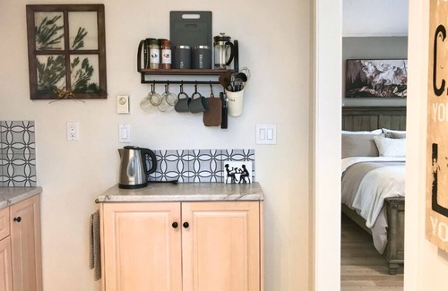 Langford Apartamento | Florence Lake Garden Suite With Private Outdoor Patio With Fire Pit & Grill