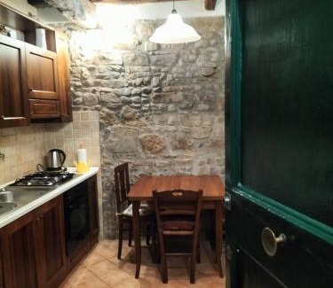 Santo Spirito Apartamento | Florentine style apartment in San Frediano