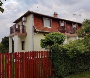Berekfurdo Casa | Florianus Vendeghaz