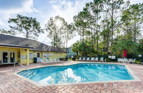 Royal Palm Bay Apartamento | Florida Fun! Family Condo with Pool, 8 Mi to WDW