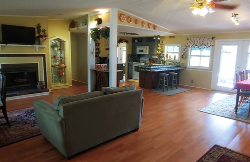 Keystone Casa | Florida Home on Private Fishing Pond- See Nature not Neighbors
