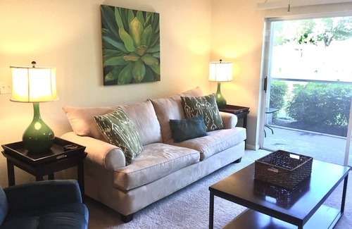 Bonita Springs Condominio | Florida Oasis - Fresco Muebles y Decoración - Gran ubicación