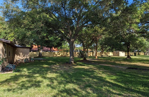 Pinellas Park Casa | Florida Ranch Style House on 2 acres in an equestrian neighborhood