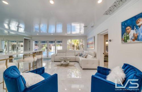 Victoria Park Casa | Floridita 5Bed 4Bath FTL Paradise with Tiki Hut Heated Pool