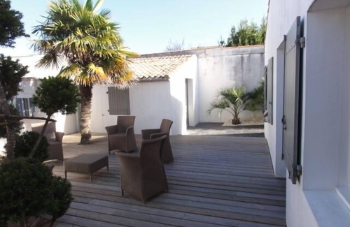 La Flotte Casa | la flota en re retais estilo casa, en el centro del pueblo y cerca del mar