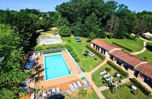 Pays-de-Belves Casa | Flower Camping Les Nauves *** - Mobil home Standard 29 m2 2 bedrooms + covered terrace 4 people