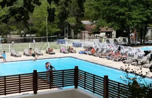 Die Casa | Flower Camping la Pinède **** - Mobile home Standard Getaway 23m2 - 2 bedrooms + Terrace with umbrella - 4 people