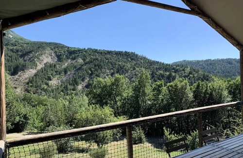 Clamensane Casa | Flower Camping Le Clot du Jay *** - Cabane Lodge on pilingis 34m2 2 bedrooms + terrace 4 people