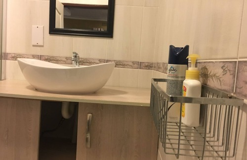Mahalapye Casa | Flower Inn Guest House