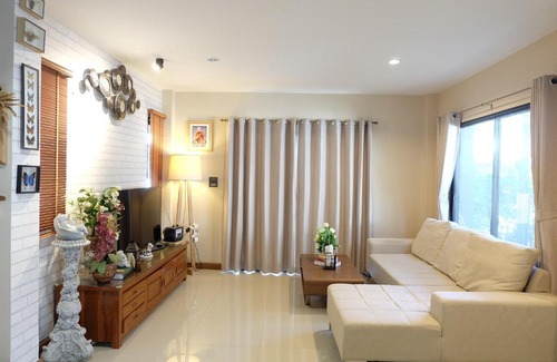 Pak Chong Casa | Flower Lover House pakchong
