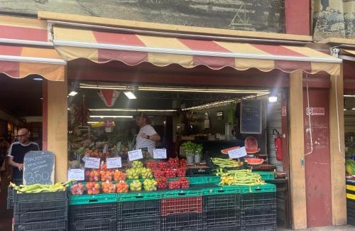 Ventimiglia Apartamento | Flower Market
