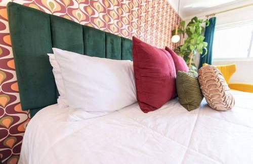 Trenton Casa | Flower Power Room At The Groovy Nomad Motel