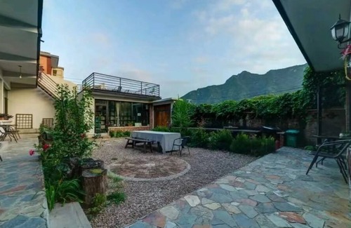 Huairou Cama Y Desayuno | Flower Yard
