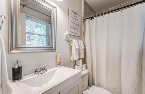 Memphis Casa | Flowering Peach Stayhouse