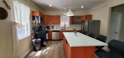 Flushing Apartamento | Flushing Centennial Farmhouse