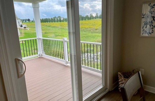 Canandaigua Casa | FLX! New! Upscale, modern 3-bedroom townhome in the heart of Canandaigua