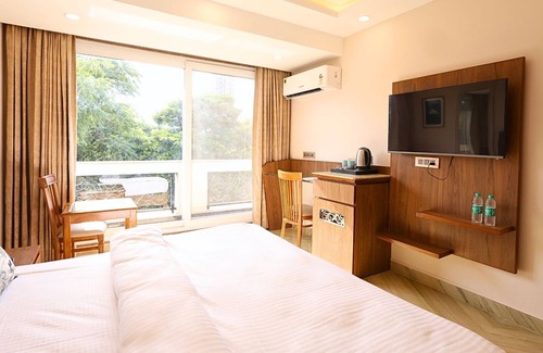 Gurugram Hotel | FlxHo Horizon ONE - Luxury Hotel & Residences DLF 5 Golf Course Road