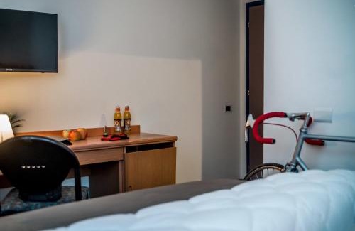 Ravina Hotel | Fly Bike Hotel