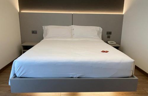 Ravina Hotel | Fly Bike Hotel