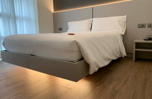 Ravina Hotel | Fly Bike Hotel