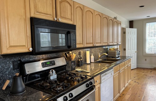 Fly Creek Casa | Fly Creek Estate - large home, close to CDP and HOF