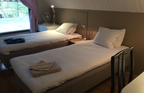Hollviken Cama Y Desayuno | Flygarevägen