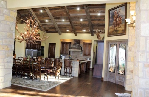 Alto Cabina | Flying Bear Ranch - Cosy Cabins Real Estate, LLC.
