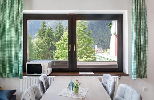 Stall Apartamento | Flying Hirsch