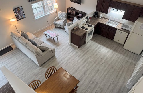 Southwest Harbor Casa | Flying Mountain Townhouse