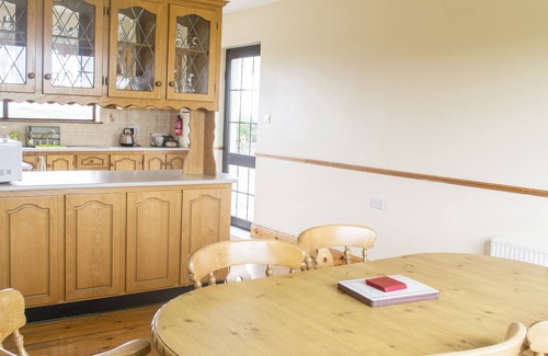 Miltown Malbay Casa | FLYNN'S COTTAGE, pet friendly, with open fire in Quilty, County Clare